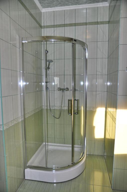 Focus Hotel Khust Bagian luar foto