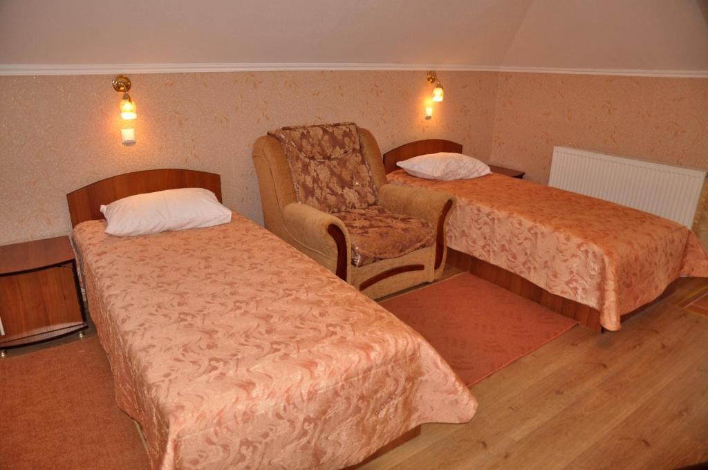 Focus Hotel Khust Bagian luar foto